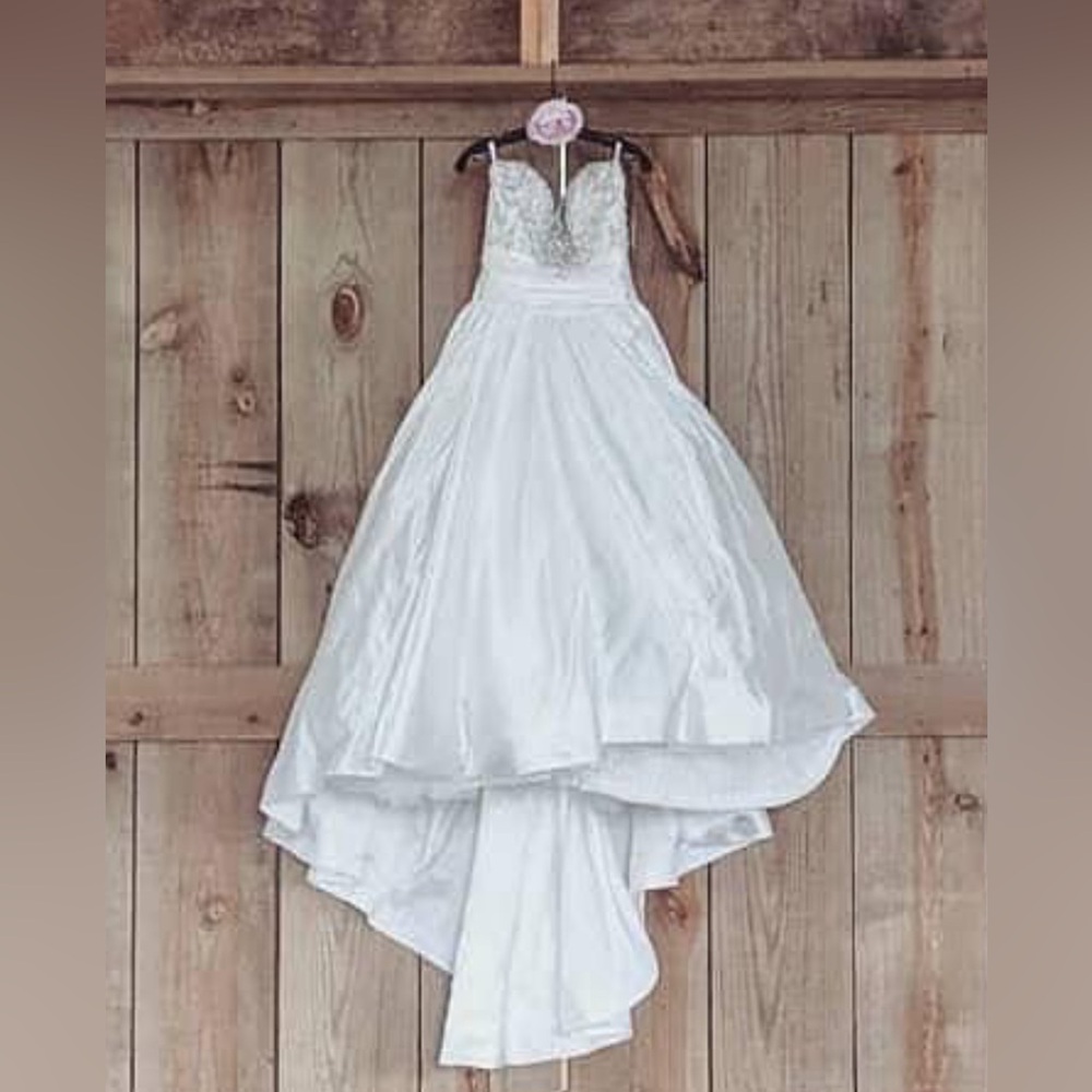 Wedding dress